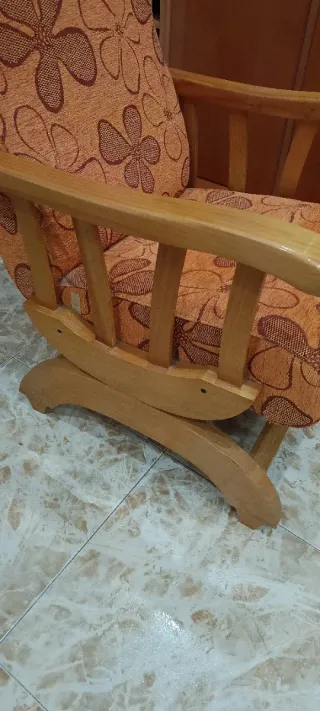 Sillón butaca estampado floral madera