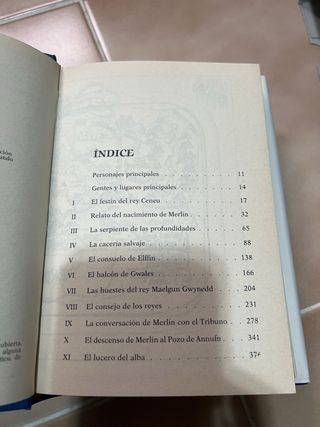 La llegada del rey Libro de Merlín Compelta