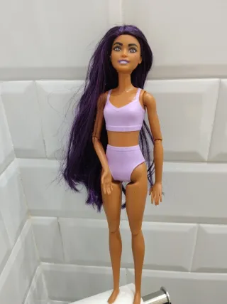 Muñeca Barbie Pelo Morado