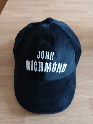 Cappello John Richmond nero