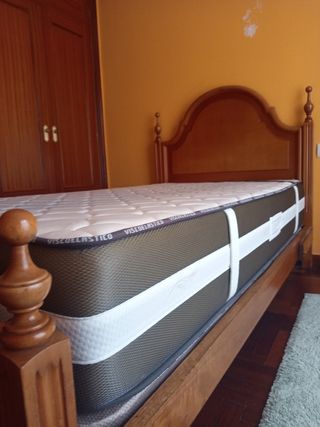 Se venden 2 Colchones viscoelásticos con poco uso.