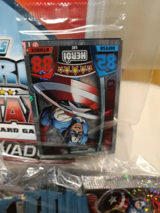 100 sobres + tin+ album  Avengers edición Portugal