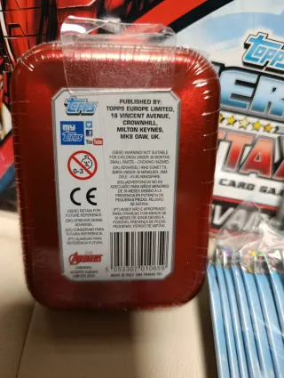 100 sobres + tin+ album  Avengers edición Portugal