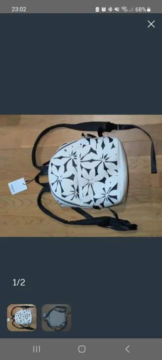 Mochila Desigual flores blanco y negro