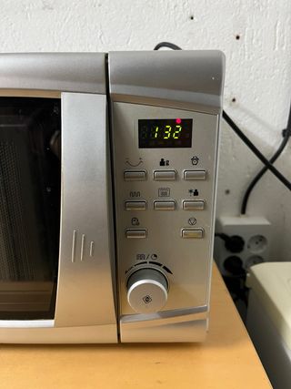 Microondas Digital con Grill