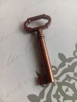 Lote de llaves antiguas para mueble