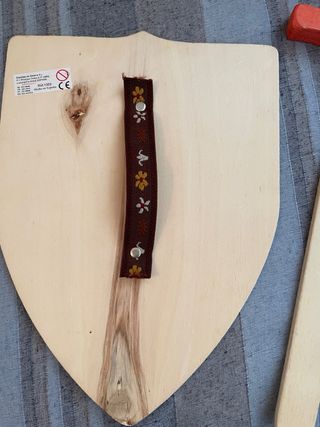 Escudo y Espada Juguete Artesanal