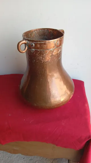 Herrada de cobre antigua