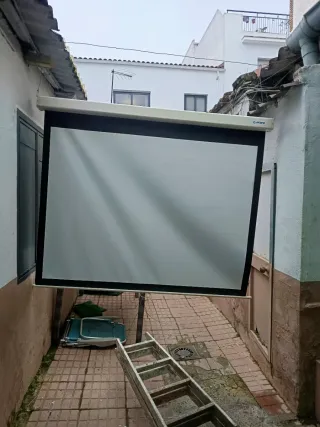 Pantalla Proyector Enrollable NEKIK /Blanco