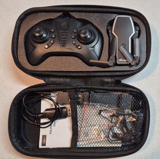 Dron plegable con cámara, mando y funda como nuevo