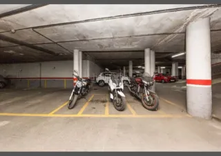 Parking para moto en Manlleu  C/Ferran