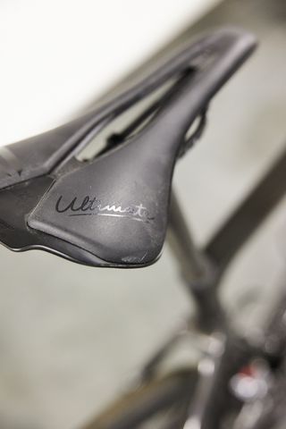 Orbea Orca M20 Gris con Detalles Dorados