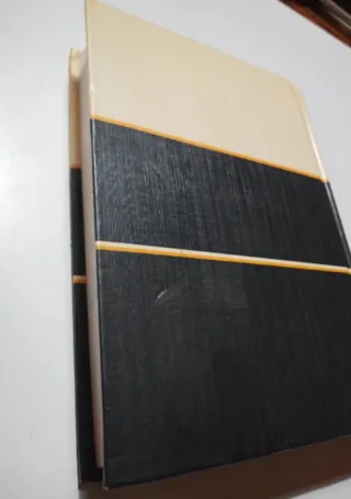 Santa Biblia Reina Valera revisión de 1960.