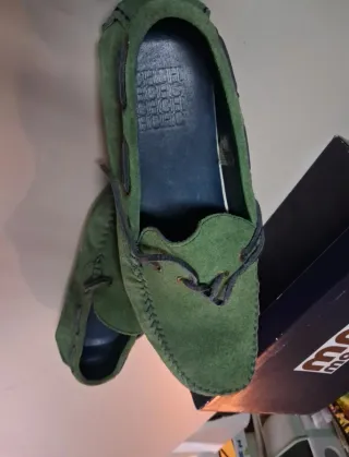 Náuticos verdes de ante