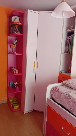 Habitación de nido juvenil en muy buen estado