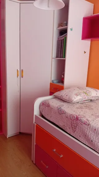 Habitación de nido juvenil en muy buen estado