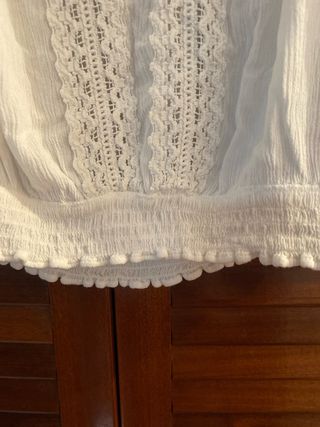 Blusa blanca estilo ibicenco