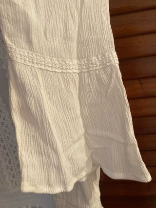 Blusa blanca estilo ibicenco