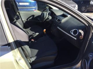 RETROVISOR IZDO. Renault Clio III (2005->) 1.5 dCi (C/BR1G)