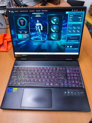 Acer Predator Helios Neo 16 PNH-16-71-76XV