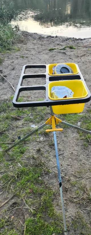 Vassoio da pesca con accessori