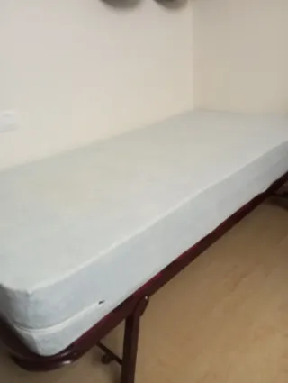 Somier de metal e madera + Colchón de muelles