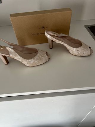 Zapatos Estefania Marco Beige Talla 39