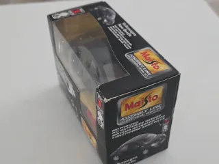 Maisto Volkswagen New Beetle Kit 1:24