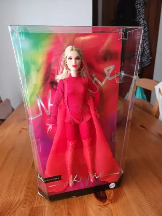 Barbie Kylie Minogue Signature