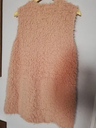 Chaleco rosa pelo Stradivarius Talla Única