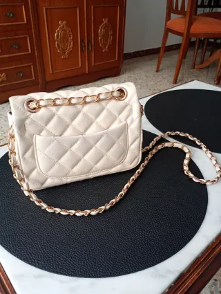 Bolso Chanel Blanco y Dorado