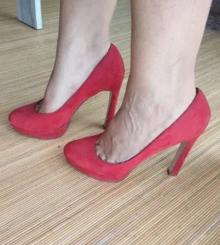 Tacones rojos coral