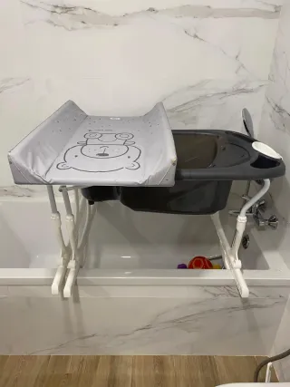 Bañera y cambiador para bebé