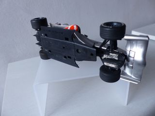 SCALEXTRIC - MCLAREN MP4 21