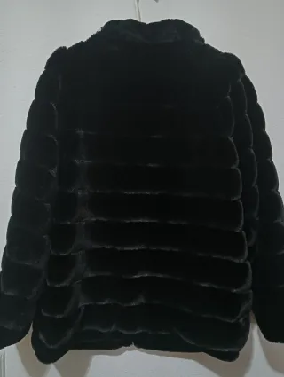 Chaqueta de pelo sintético negra mujer