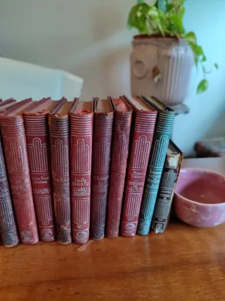 24 Libros colección editorial Aguilar