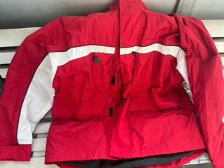 Chaqueta de plumas reversible roja regalo chubasqu