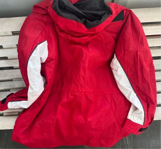 Chaqueta de plumas reversible roja regalo chubasqu