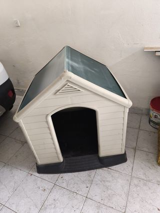 Caseta para perro color beige y verde