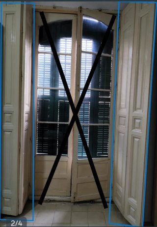 Contraventanas de madera maciza pintadas antiguas