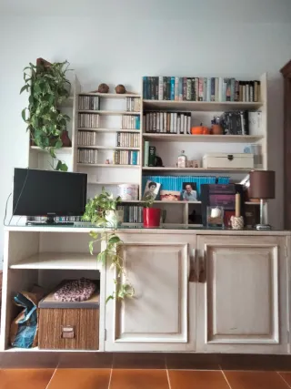 Mueble de salón madera maciza Con cristal en tapa