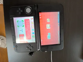 Nintendo 3DS XL Azul con Stylus Pokebola