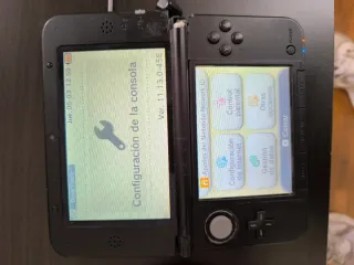 Nintendo 3DS XL Azul con Stylus Pokebola