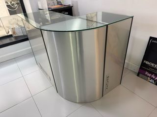 Mostrador Recepción BEAUTY Cristal y Metal