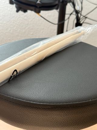 Batería Electrónica Alesis Drumkit EN GARANTÍA.