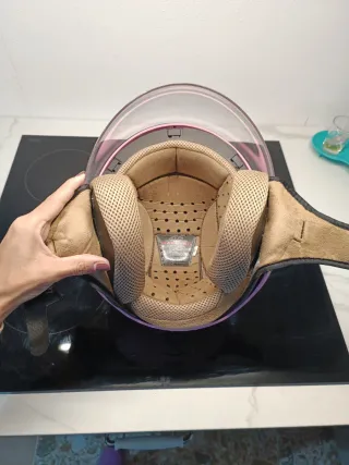 Casco rosa MT Helmets mujer