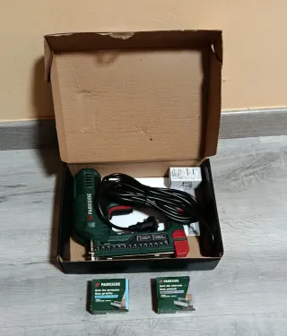 Grapadora Eléctrica PARKSIDE PET 25 C3