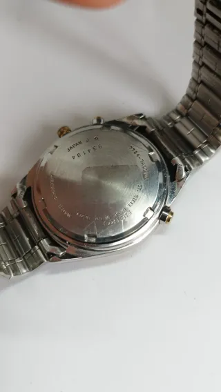 Reloj de cuarzo Seiko modelo 7T24-7A00, reparar