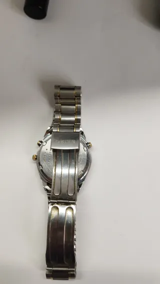 Reloj de cuarzo Seiko modelo 7T24-7A00, reparar