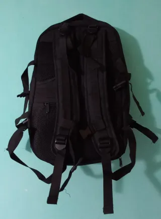 A ESTRENAR Mochila CORPORATIVA negra USB